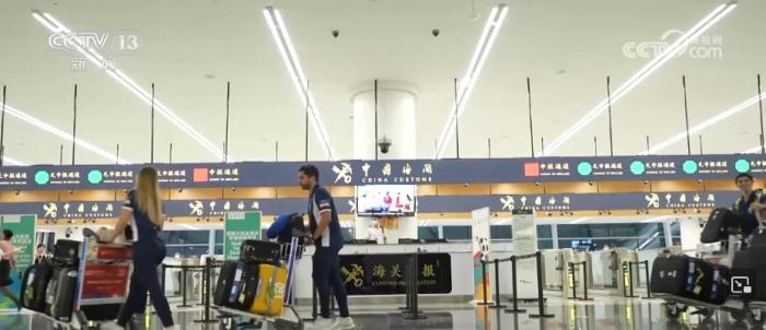 巴西代表团抵达成都 大运会筹备进入倒计时
