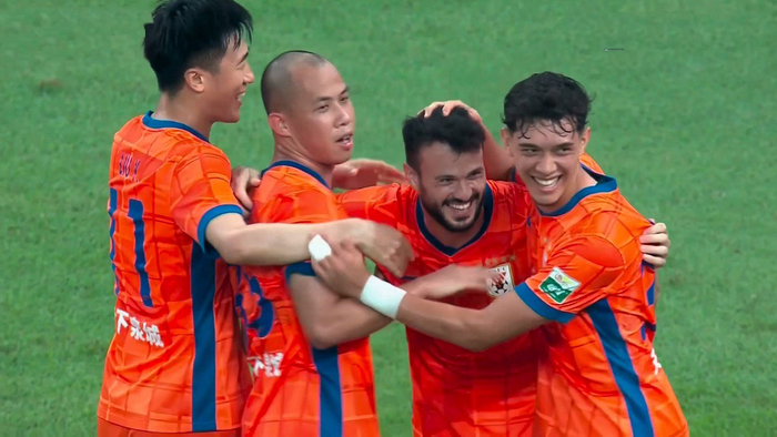 山东泰山三轮暴露进攻隐患 教练韩鹏面临执教危