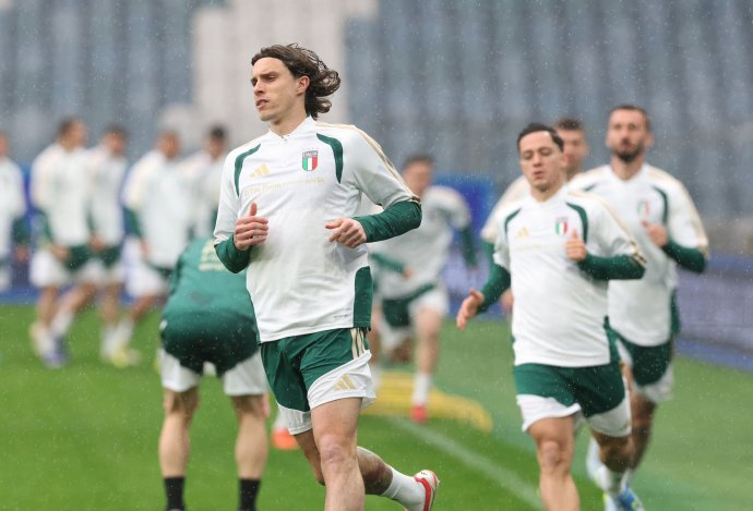 意大利队战术选择引争议 北爱尔兰伤病影响出战