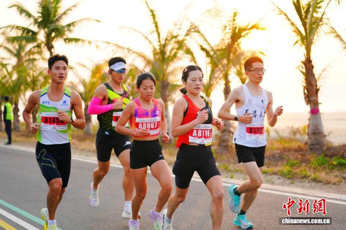 茂名马拉松奏响第十七届广东省运会序曲 展现华