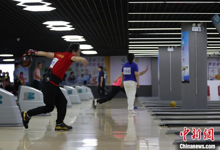 银川举行的2024年全国壮老年保龄球友谊赛-宁夏站
