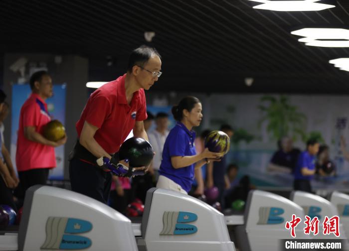 银川举行的2024年全国壮老年保龄球友谊赛-宁夏站